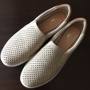 NWOT - Dr Scholl’s Scout Suede Slip On Sneakers